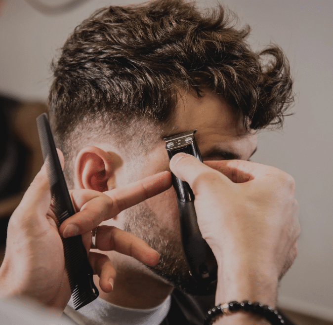 Clippers Used in a Mans Haircut